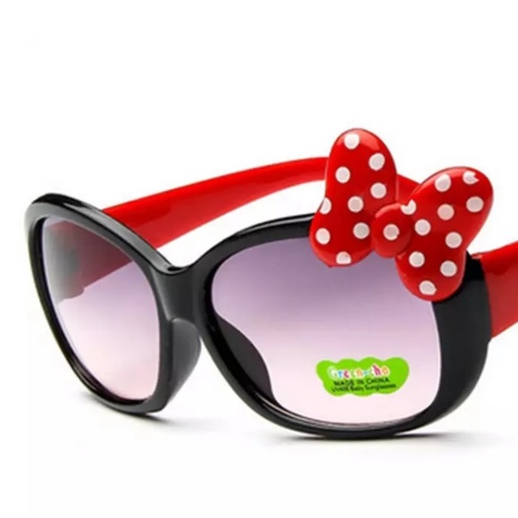 boutique Other - Girls Minnie Mouse sunglasses
